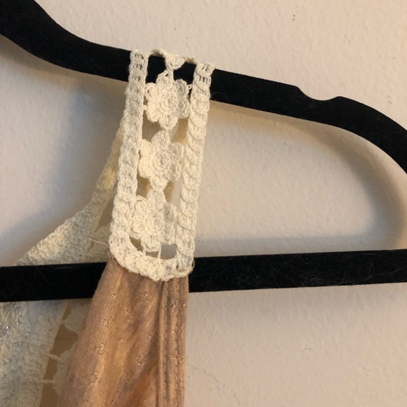 Wet Seal cowl neck with lace/crochet like detailing. Size large( juniors sizing) - Picture 4 of 6